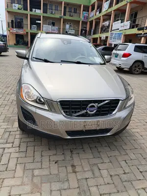 Volvo XC60 2012 Gold