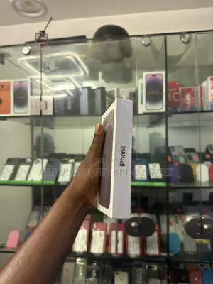 New Apple iPhone 16 128 GB Black