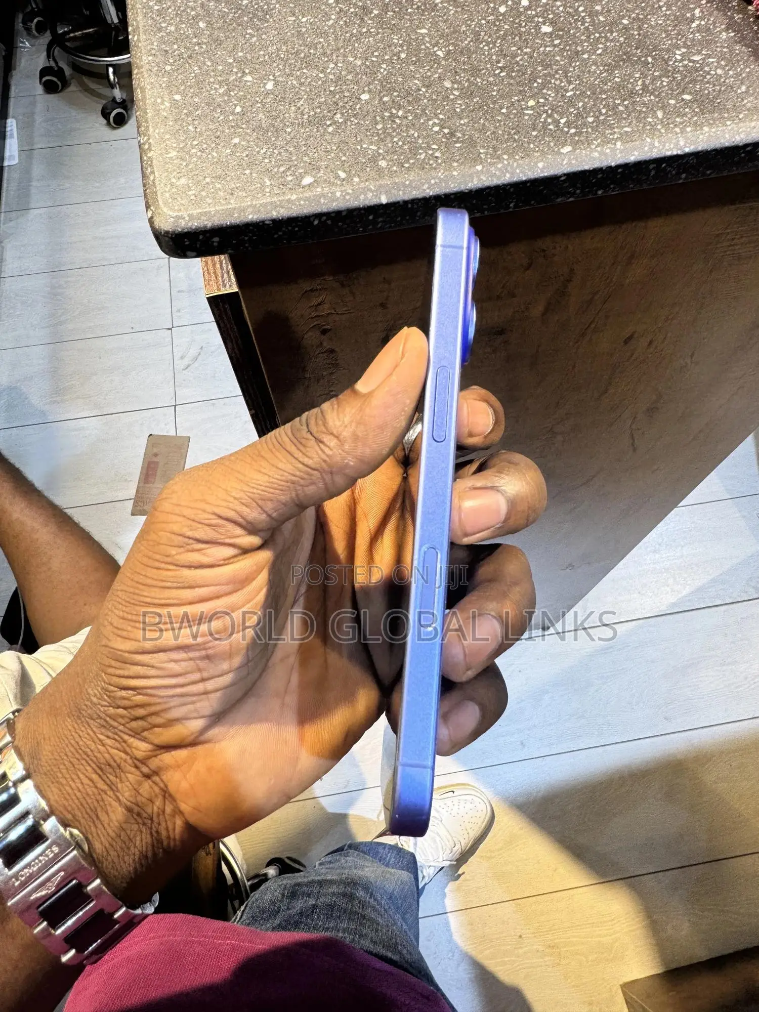 Apple iPhone 16 128 GB Blue