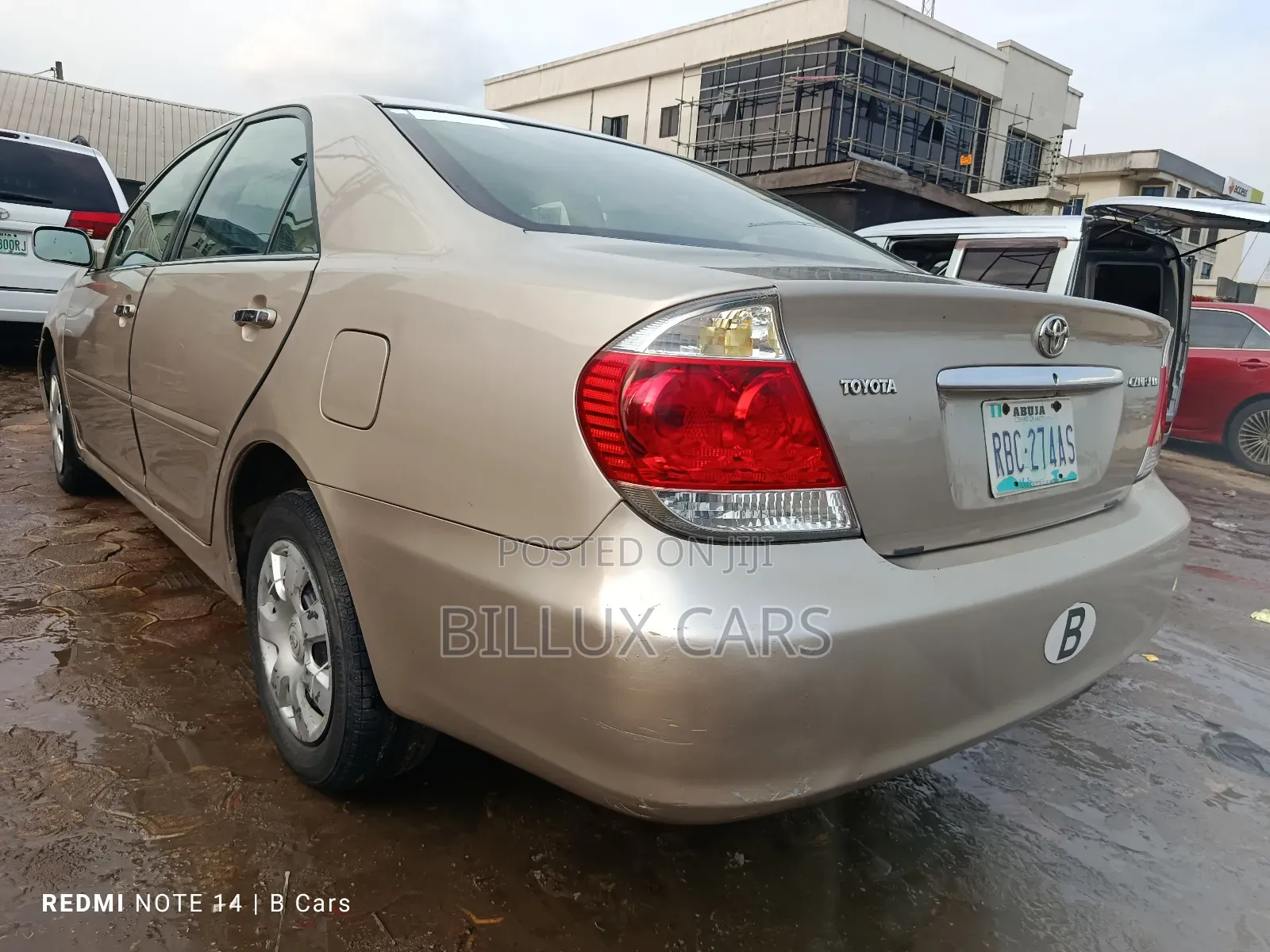 2005 Toyota Camry LE 4dr Sedan (2.4L 4cyl 5A)