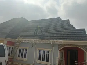 4bdrm Apartment in Ologuneru for rent
