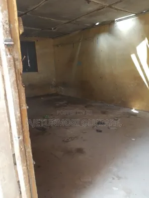 12bdrm Block of Flats in Similoluwa Off for sale