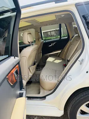 Mercedes-Benz GLK-Class 350 2010 White