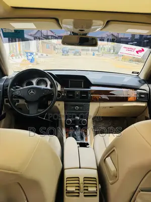 Mercedes-Benz GLK-Class 350 2010 White