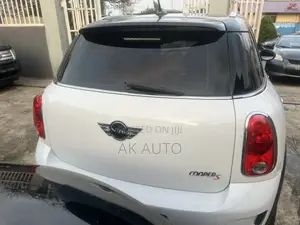 Mini Cooper 2013 White