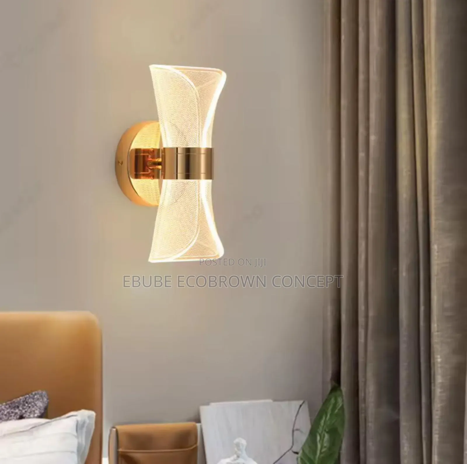 Beautiful Design Wall Bracket Light Available Gold and Black