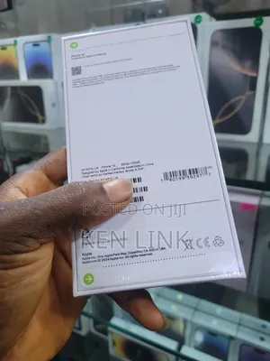 New Apple iPhone 16 128 GB White