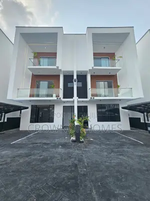 4bdrm Duplex in Chevron for sale