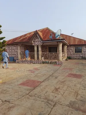 3bdrm Bungalow in Embassy Ado Ekiti for sale