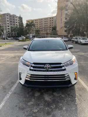 Toyota Highlander XLE V6 4x2 (3.5L 6cyl 6A) 2016 White