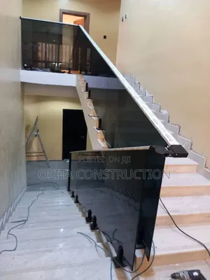 10mm Glass Hand Rail