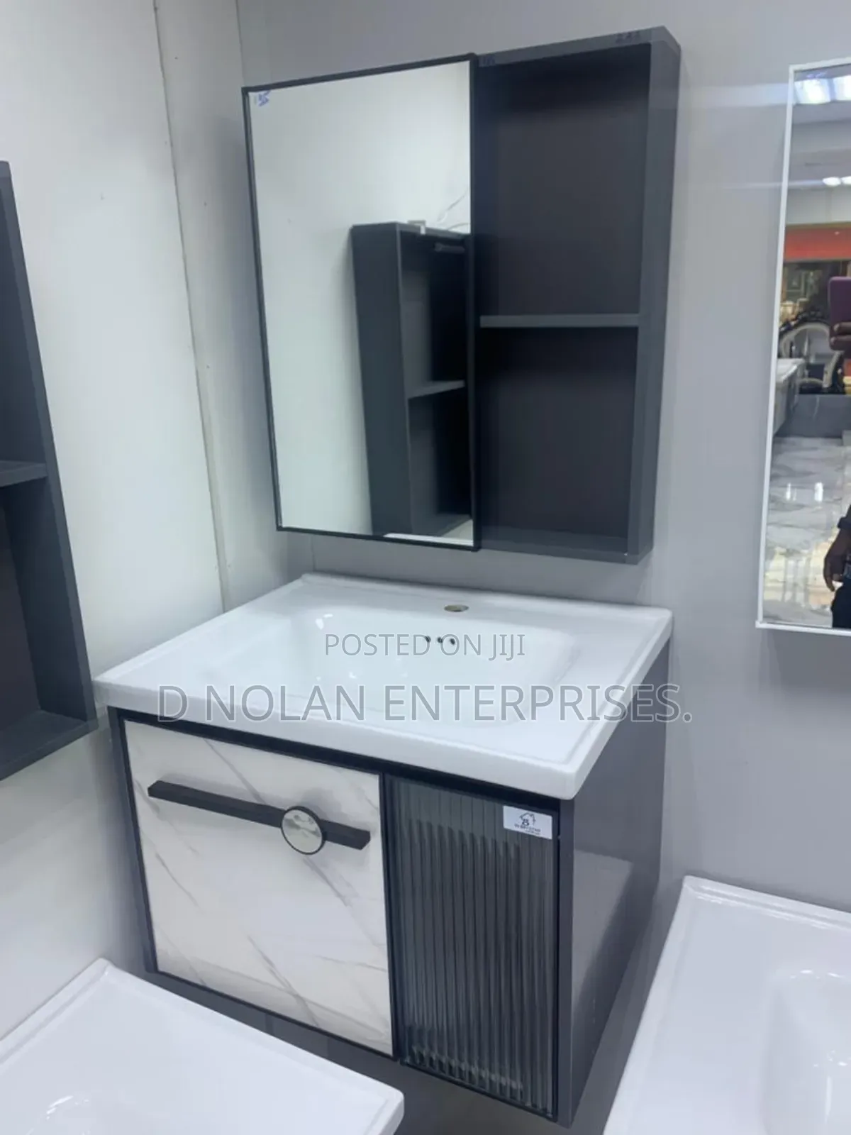 Cabinet Basin With Mirror