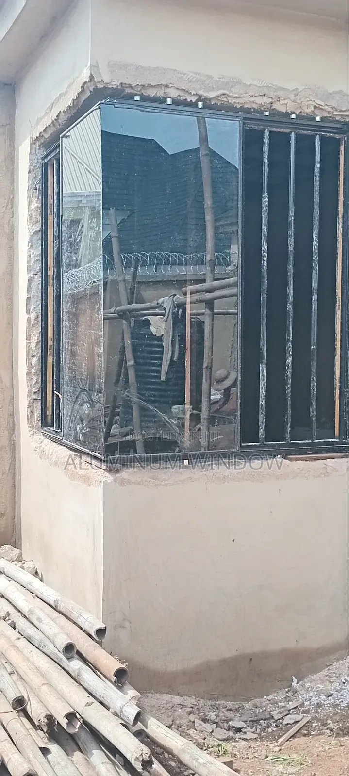 Frameless/Structural Window