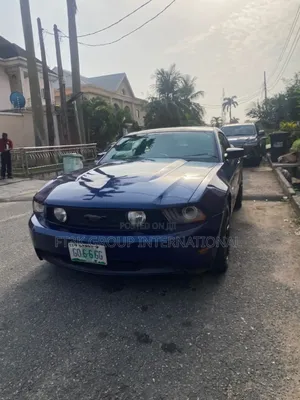 Ford Mustang GT Premium Coupe 2012 Blue