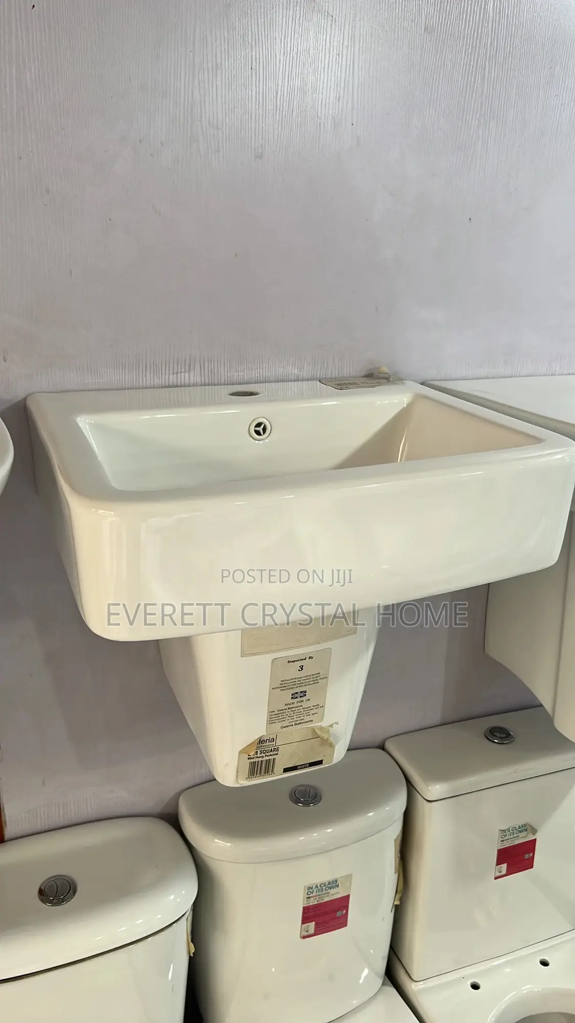 Suspended Basin and Pedestal