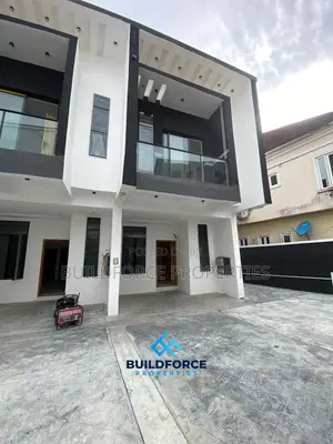 4bdrm Townhouse/Terrace in Chevron for sale