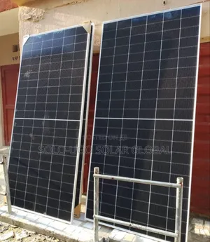 630watts Jinko Solar Panels