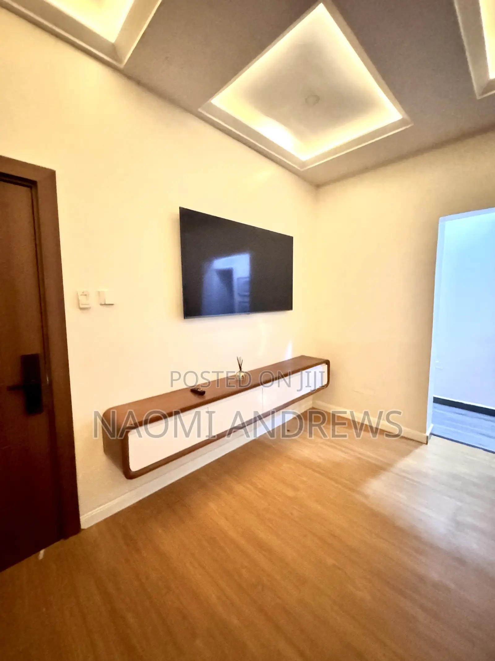 Beautiful One Bedroom Flat With a Pool Fully Serviced