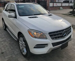 Mercedes-Benz M Class ML350 4MATIC 4dr SUV AWD (3.5L 6cyl 7A) 2015
