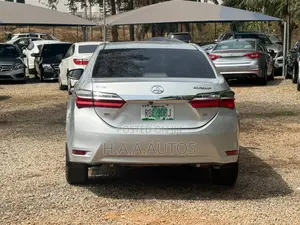 Toyota Corolla 2015 Silver