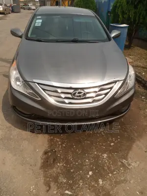 Hyundai Sonata Limited Sedan FWD (2.4L 4cyl 6A) 2012 Gray