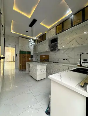 5 Bedroom Fully Detached for Sale