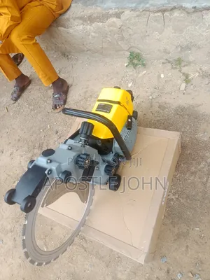 Electric Concrete Chainsaw