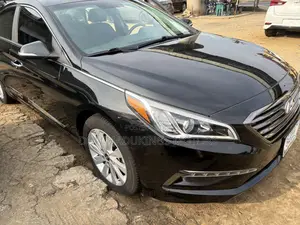 Hyundai Sonata Limited 2.0T Seban (2.0L 4cyl 6A) 2016 Black