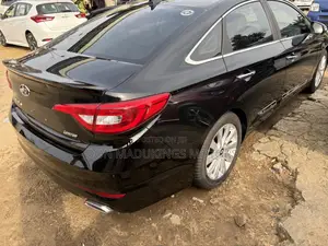 Hyundai Sonata Limited 2.0T Seban (2.0L 4cyl 6A) 2016 Black
