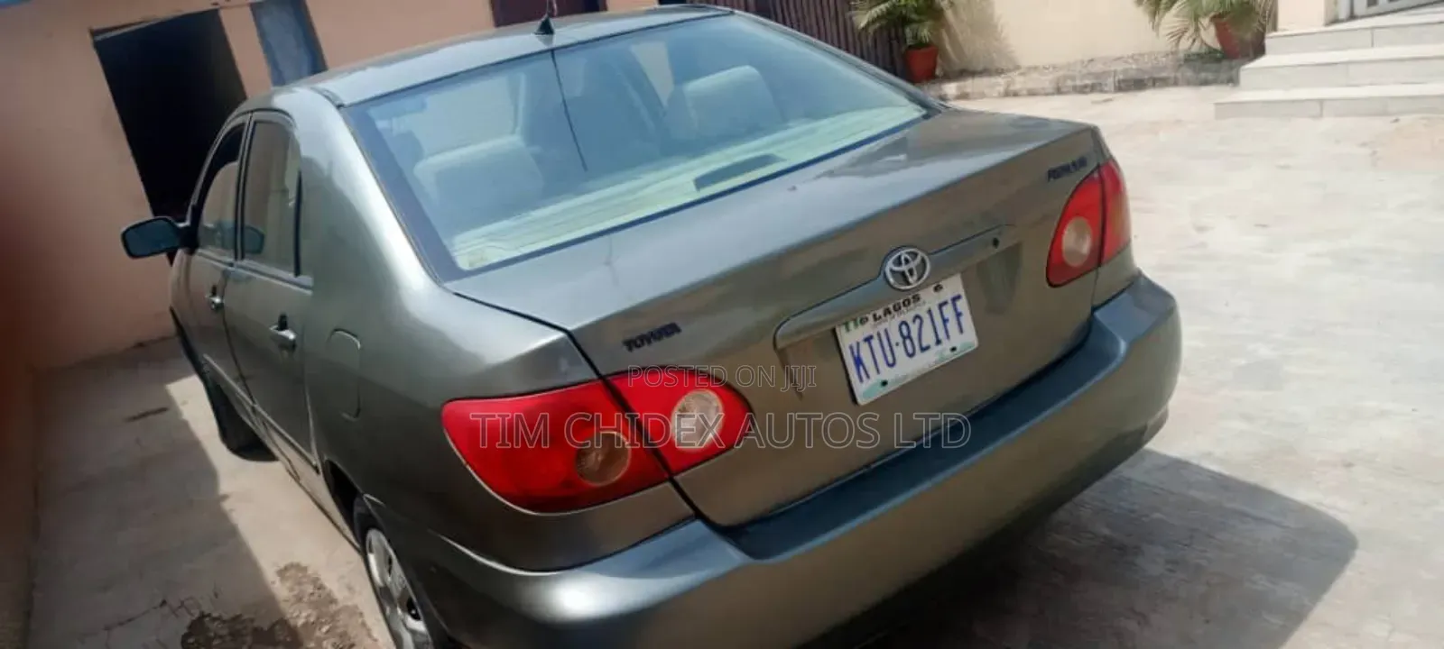 2004 Toyota Corolla LE