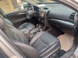 Kia Sorento 2012 Silver