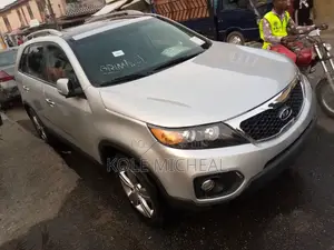 Kia Sorento 2012 Silver