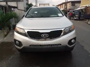 Kia Sorento 2012 Silver