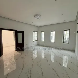 5bdrm Townhouse/Terrace in Garki Area 11 for sale