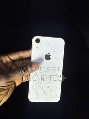 Apple iPhone XR 64 GB White