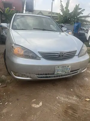 Toyota Camry 2004 Silver
