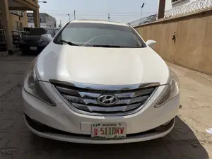 Hyundai Sonata SE Sedan FWD (2.4L 4cyl 6A) 2013 White