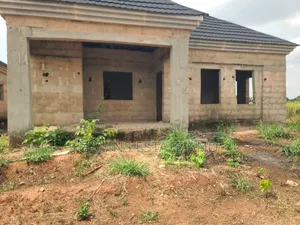 3bdrm Bungalow in Goshen Estate, Benin City for sale