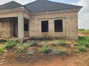 3bdrm Bungalow in Goshen Estate, Benin City for sale
