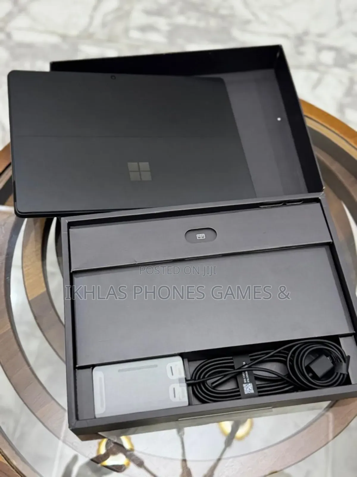New Microsoft Surface Pro 11th Edition, a Copilot+ PC 16GB SSD 512GB