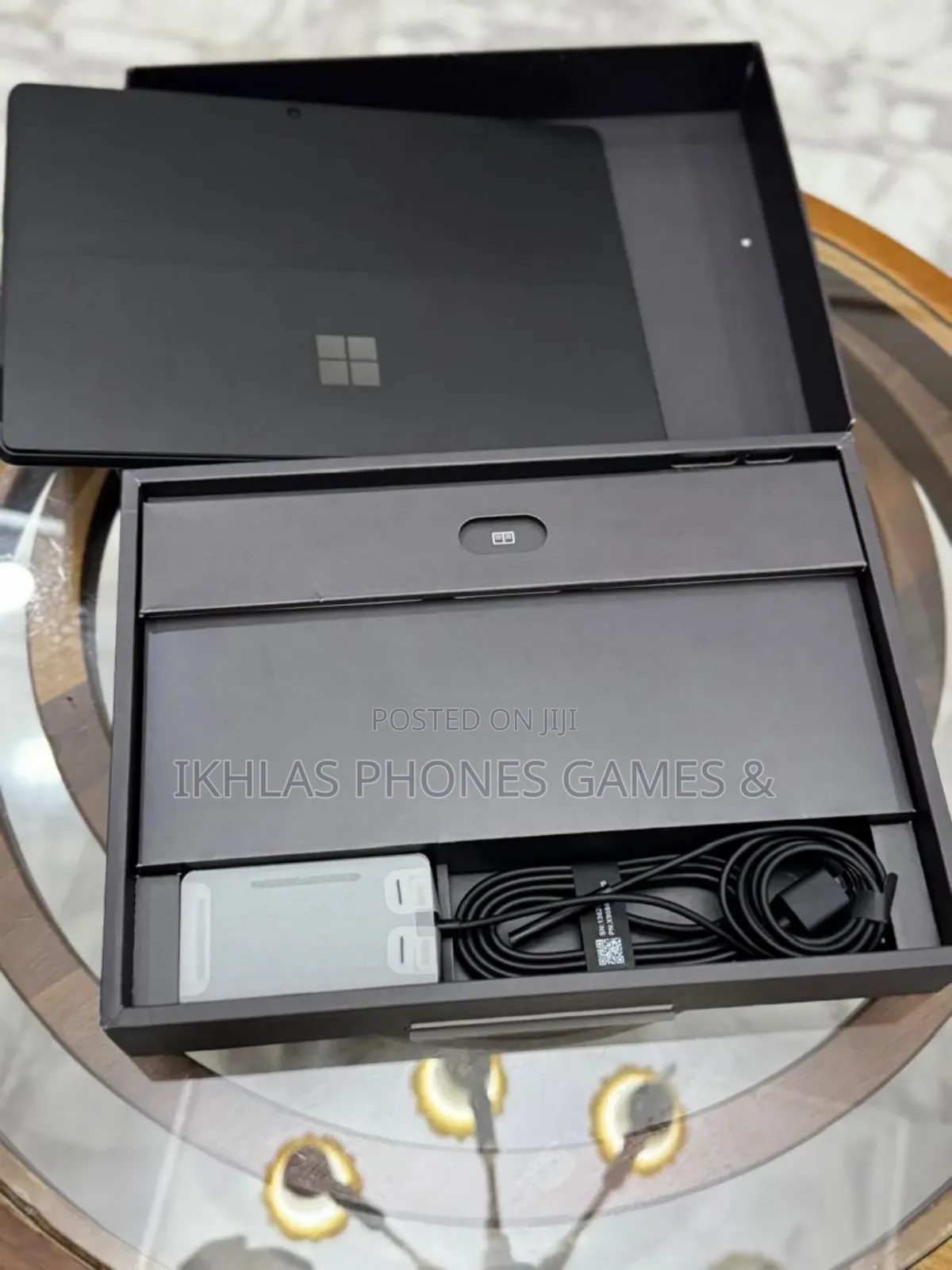 New Microsoft Surface Pro 11th Edition, a Copilot+ PC 16GB SSD 512GB