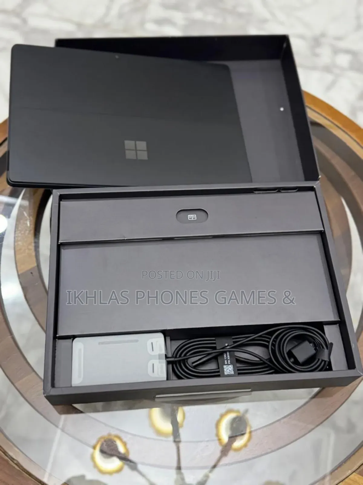 New Microsoft Surface Pro 11th Edition, a Copilot+ PC 16GB SSD 512GB
