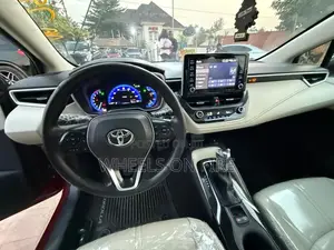 Toyota Corolla XSE 2024 Red