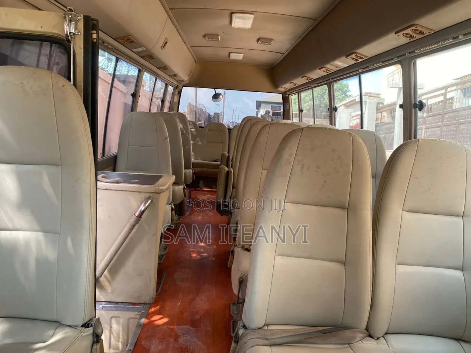 Toyota HiAce 2015 White