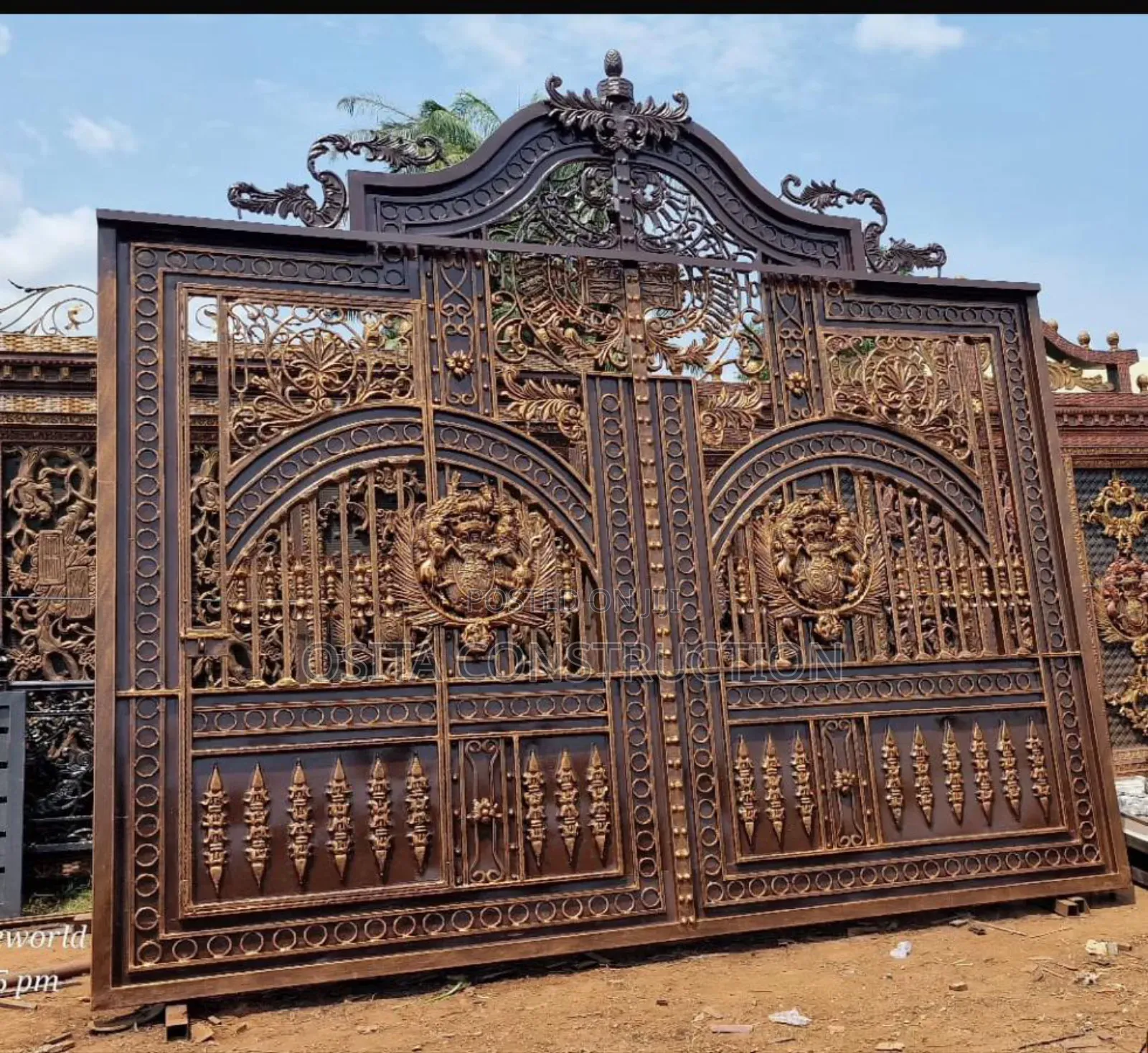 Royal Wrought Iron Gate Design