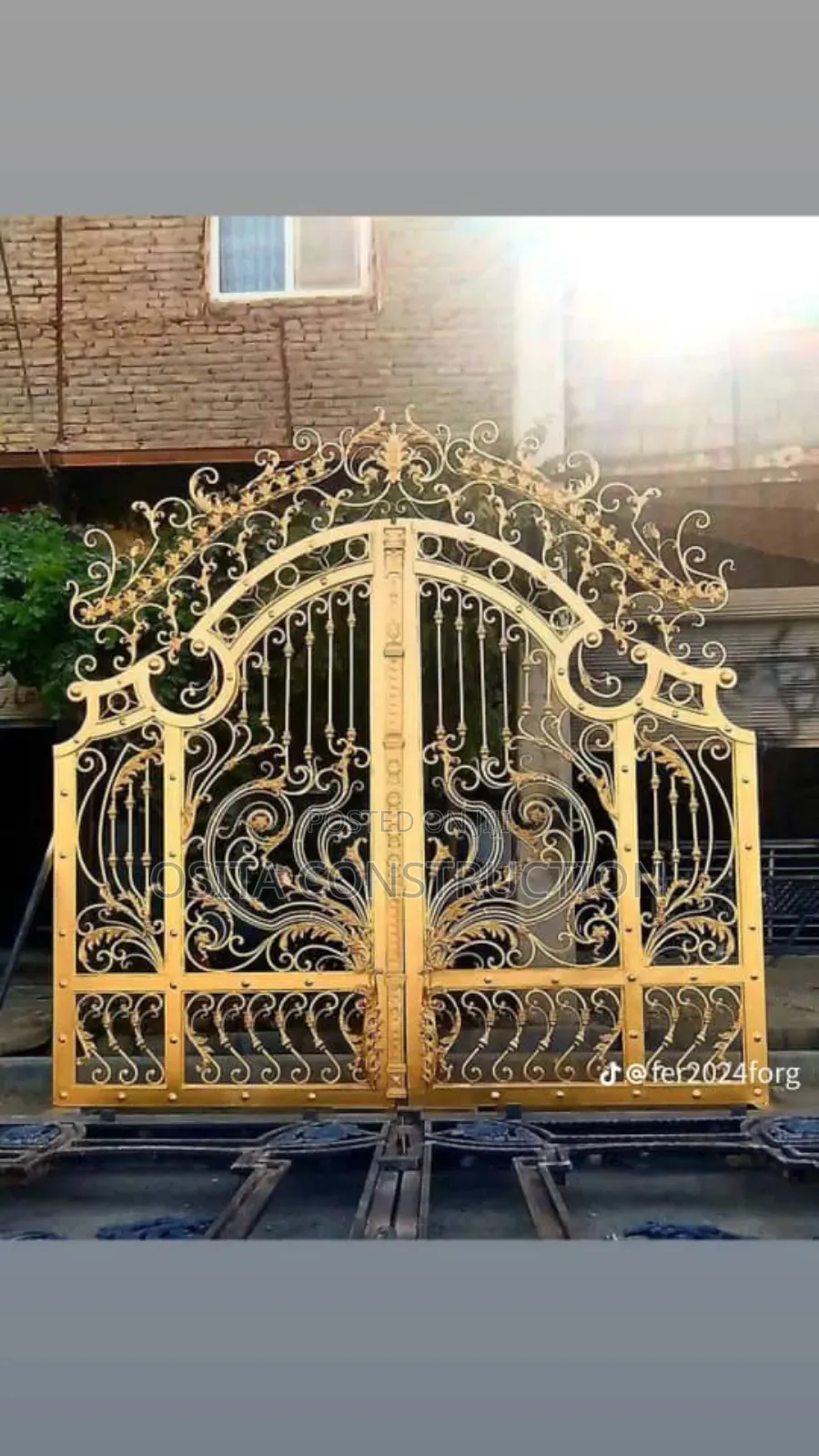 Royal Wrought Iron Gate Design