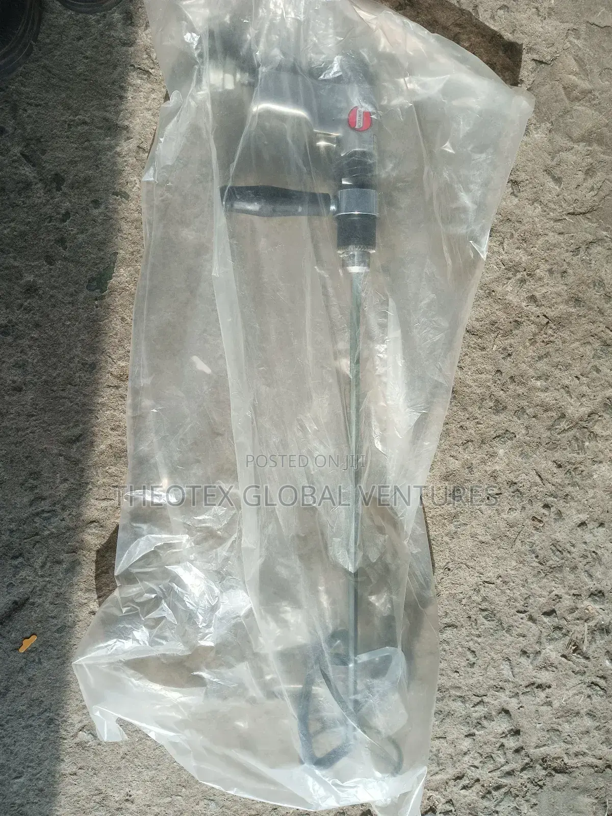 Pneumatic Paint Mixer