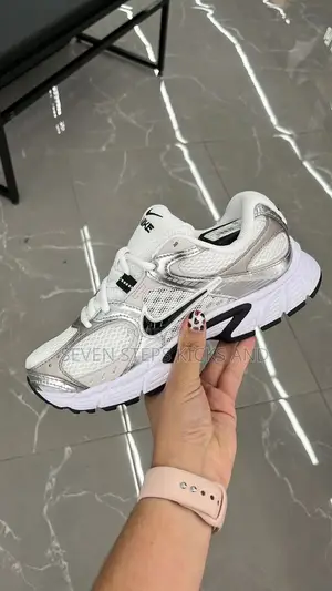 High Grade Quality Nike V5 RNR Luxury Unisex Comfy Sneakers