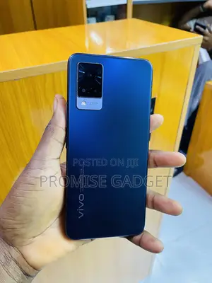 Vivo V21 128 GB Black