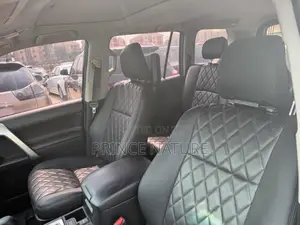 Toyota Land Cruiser Prado 2.7 2019 Black
